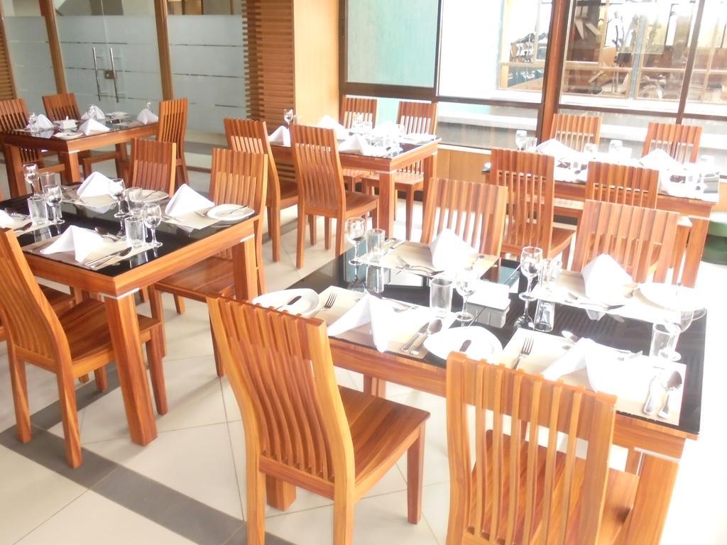 We Hotel And Suites Nairobi Dış mekan fotoğraf