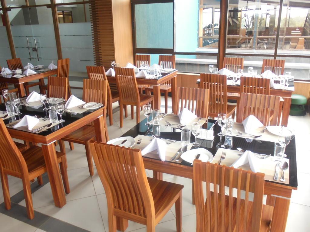 We Hotel And Suites Nairobi Dış mekan fotoğraf