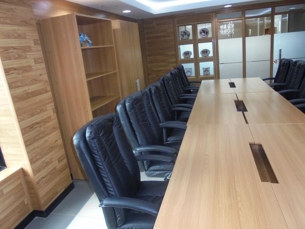 We Hotel And Suites Nairobi Dış mekan fotoğraf
