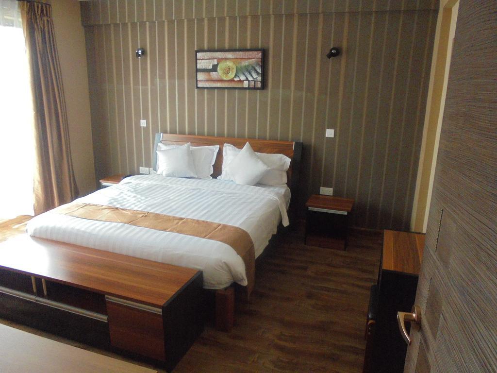 We Hotel And Suites Nairobi Dış mekan fotoğraf