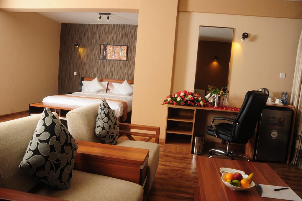 We Hotel And Suites Nairobi Dış mekan fotoğraf